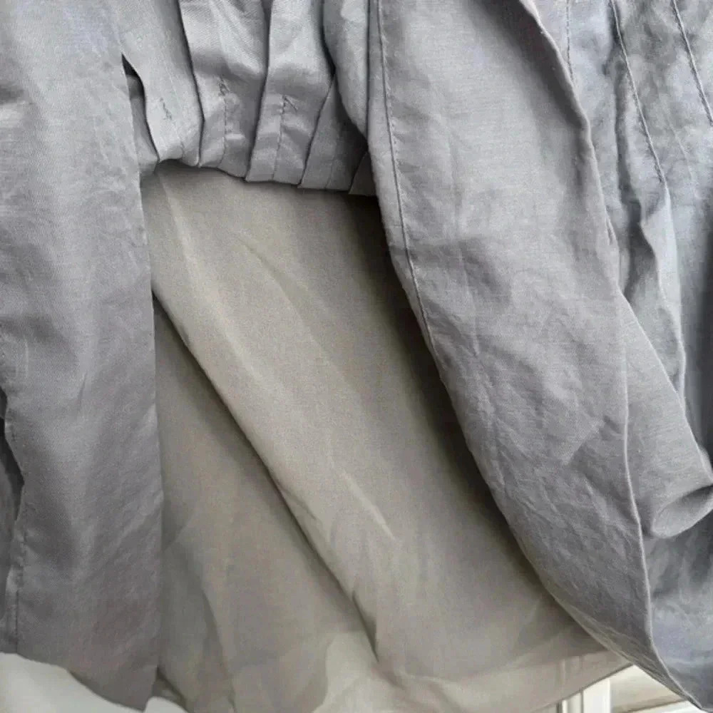 BCBGMAXAZRIA | Chic Dove Grey April Babydoll Sleeveless Pleated Dress Size 2 XS - Picture 4 of 7